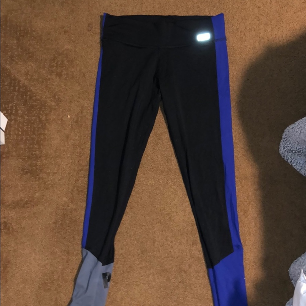 PINK ultimate yoga leggings